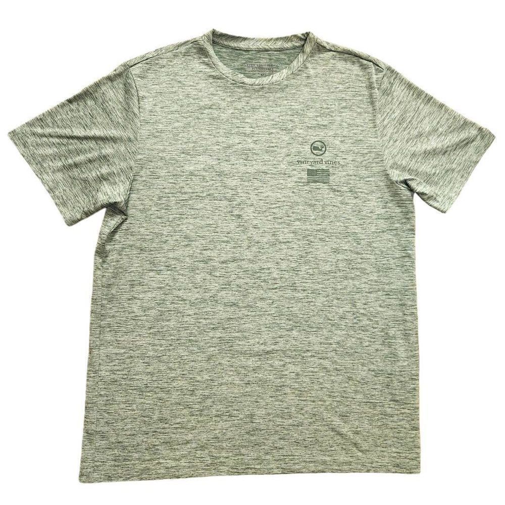 Vineyard Vines Performance T-shirt Men's Medium Logo/Flag print poly quick dry